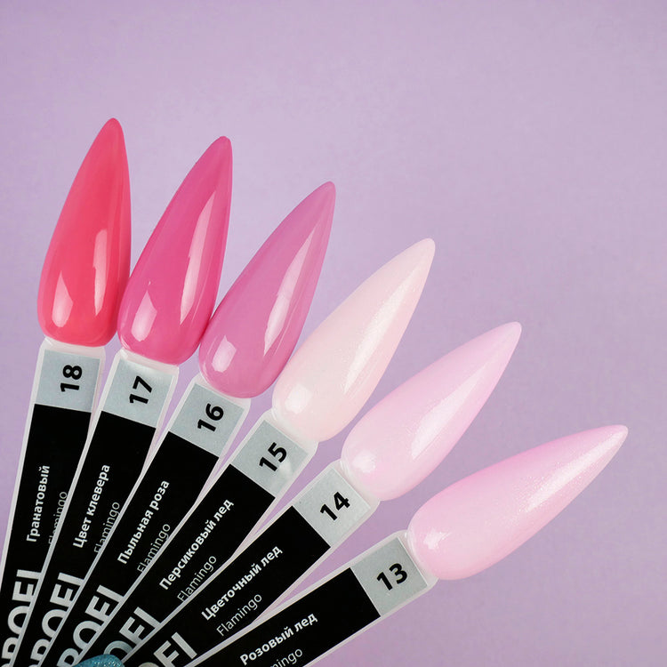 Elegantais Flamingo dizains ar ilgnoturīgu Gellaka nagiem, ideāls stila un kvalitātes apvienojums.
