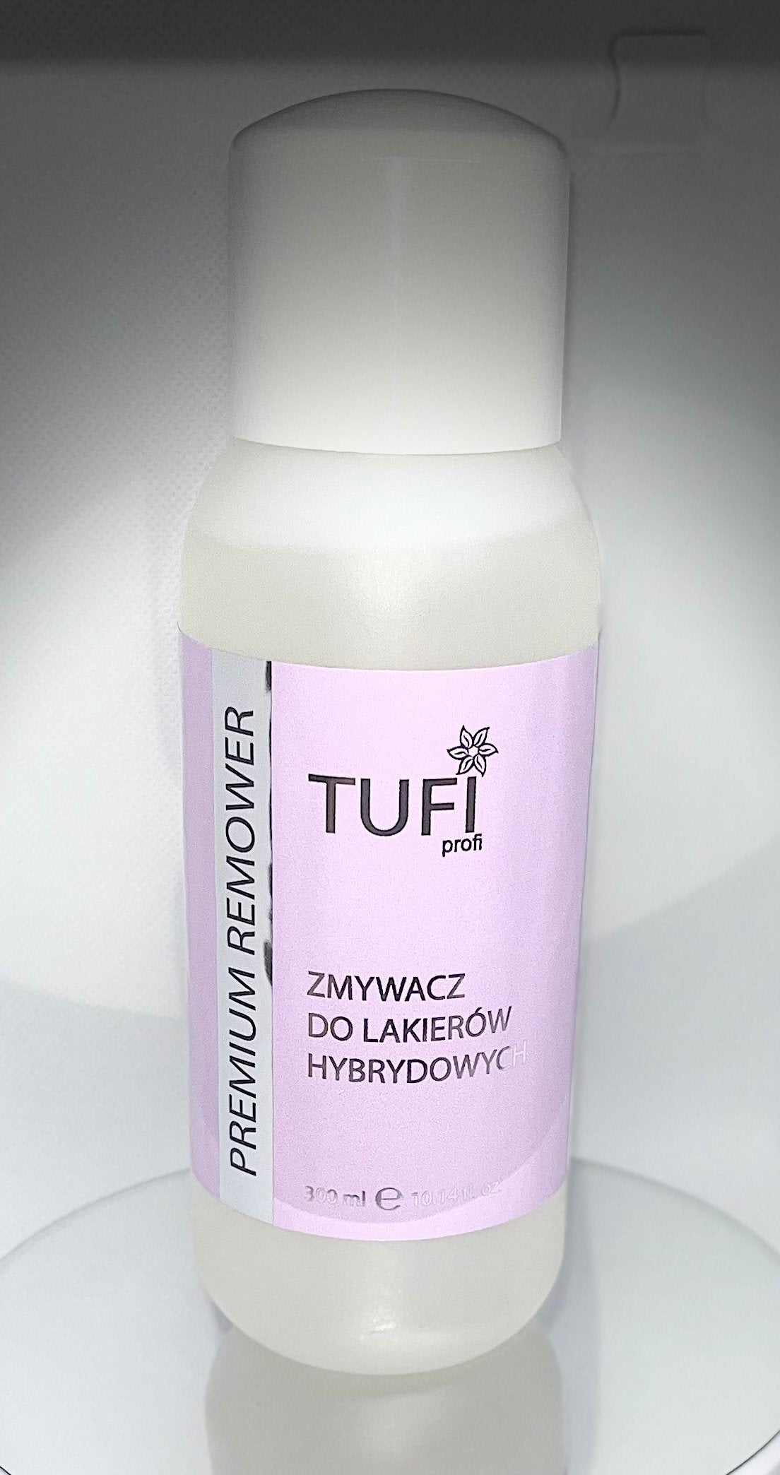 Remover Tufi nagu lakas tīrītājs – izsmalcināta lakojuma noņemšanas elegance un efektivitāte