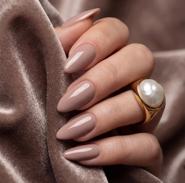 ELEGELLI Gel polish 077 praliné 10ml - ilnail.com
