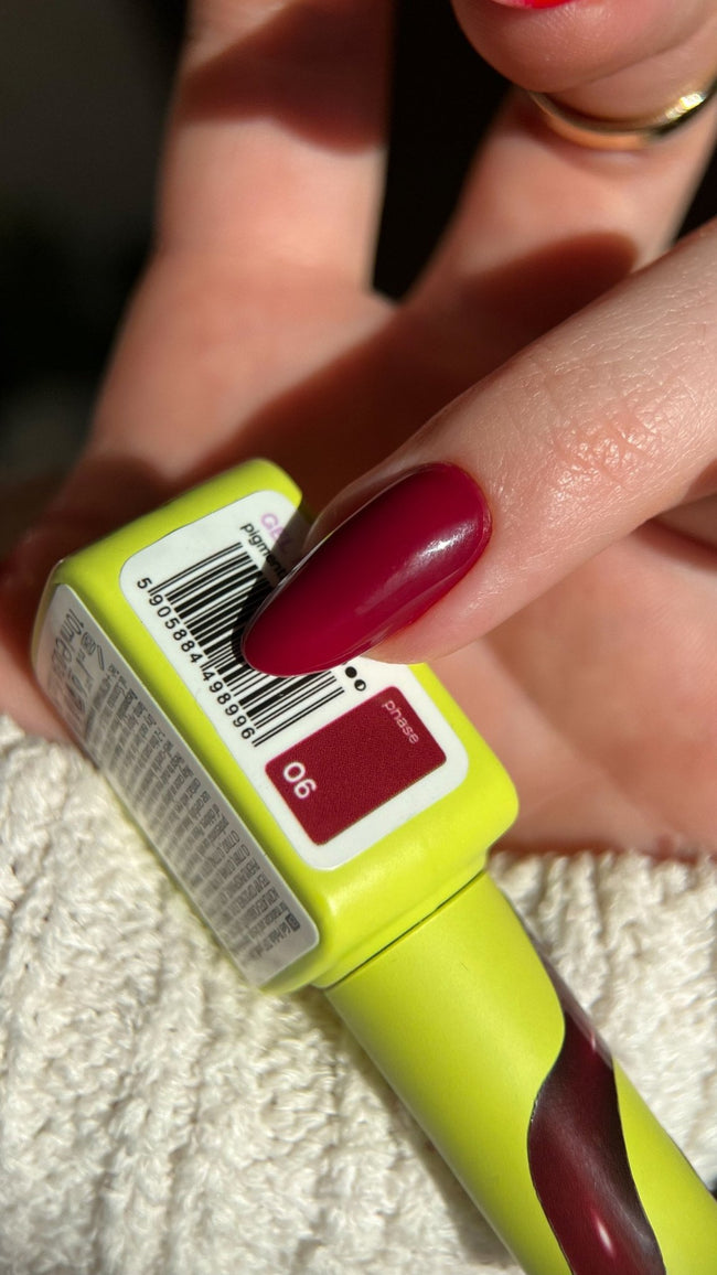 Gel polish TUFI profi REDLINE 06 Phase cool dark red 10ml - ilnail.com