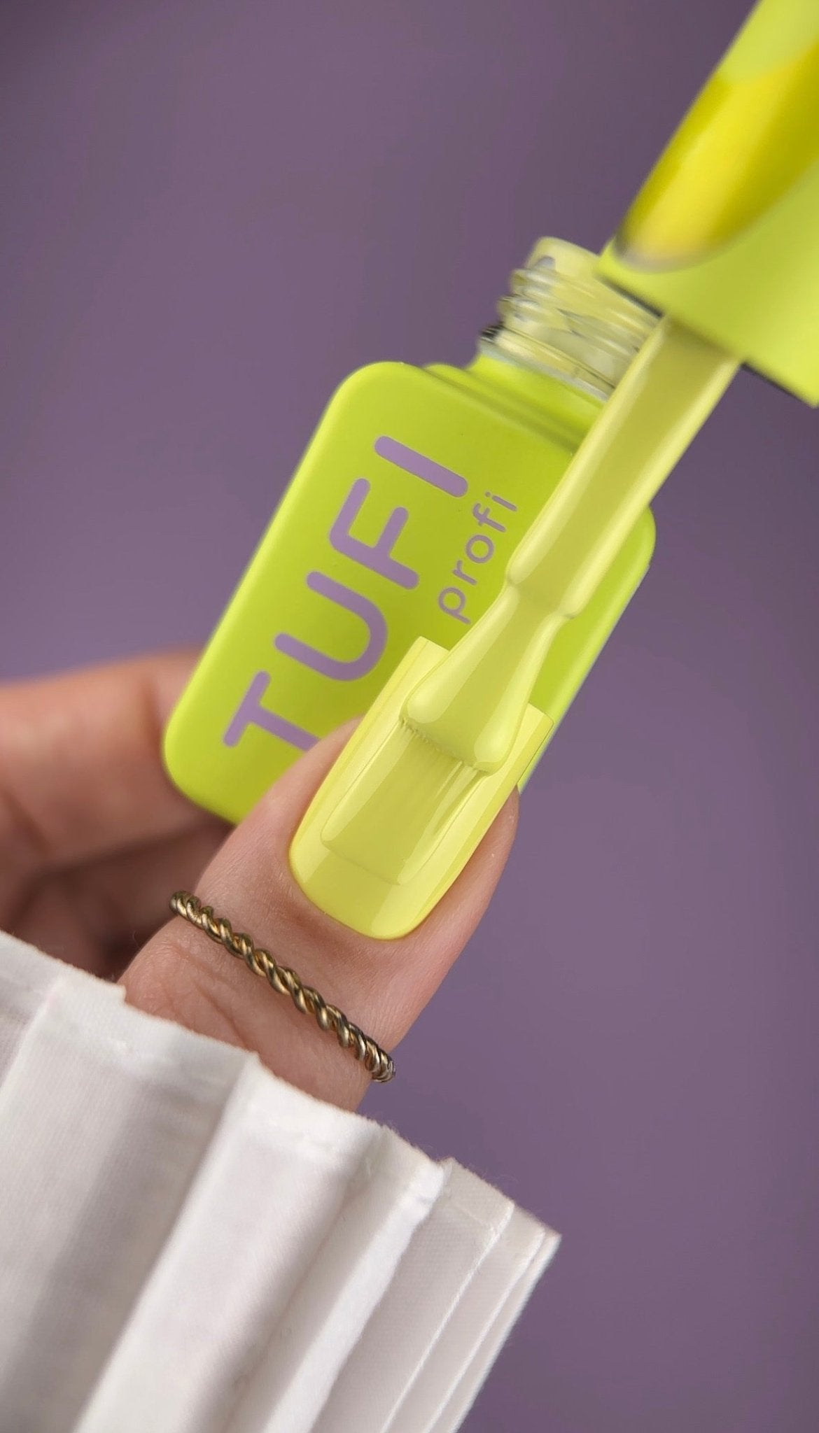 Gel polish TUFI profi SUMMERLINE 32 Zest neon yellow 10ml - ilnail.com